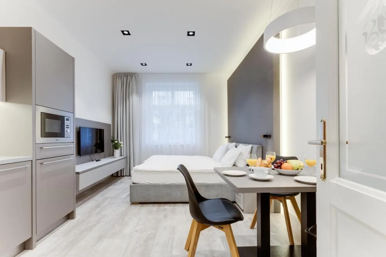 Lampi Aparthotel Praga