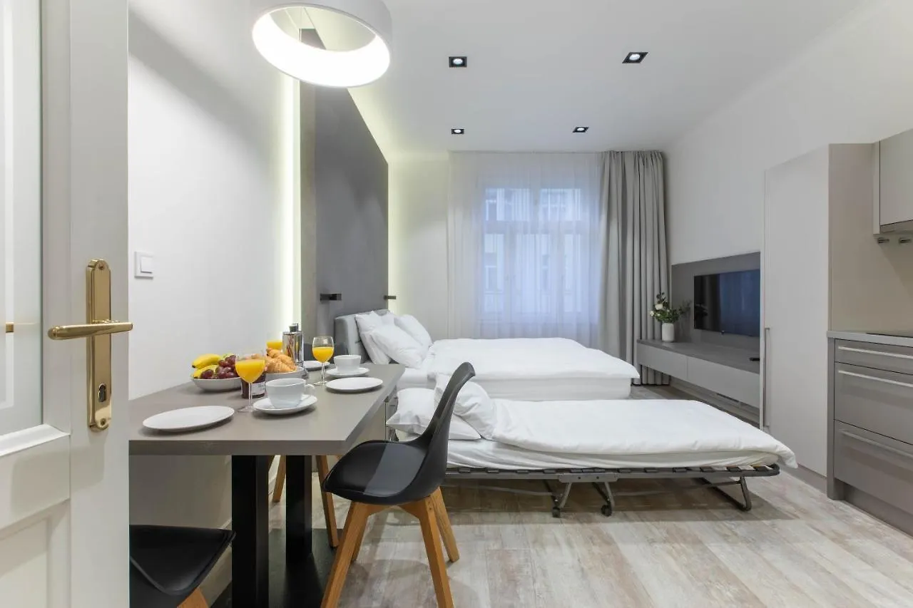Lampi Aparthotel Praga 2*,  Czechy