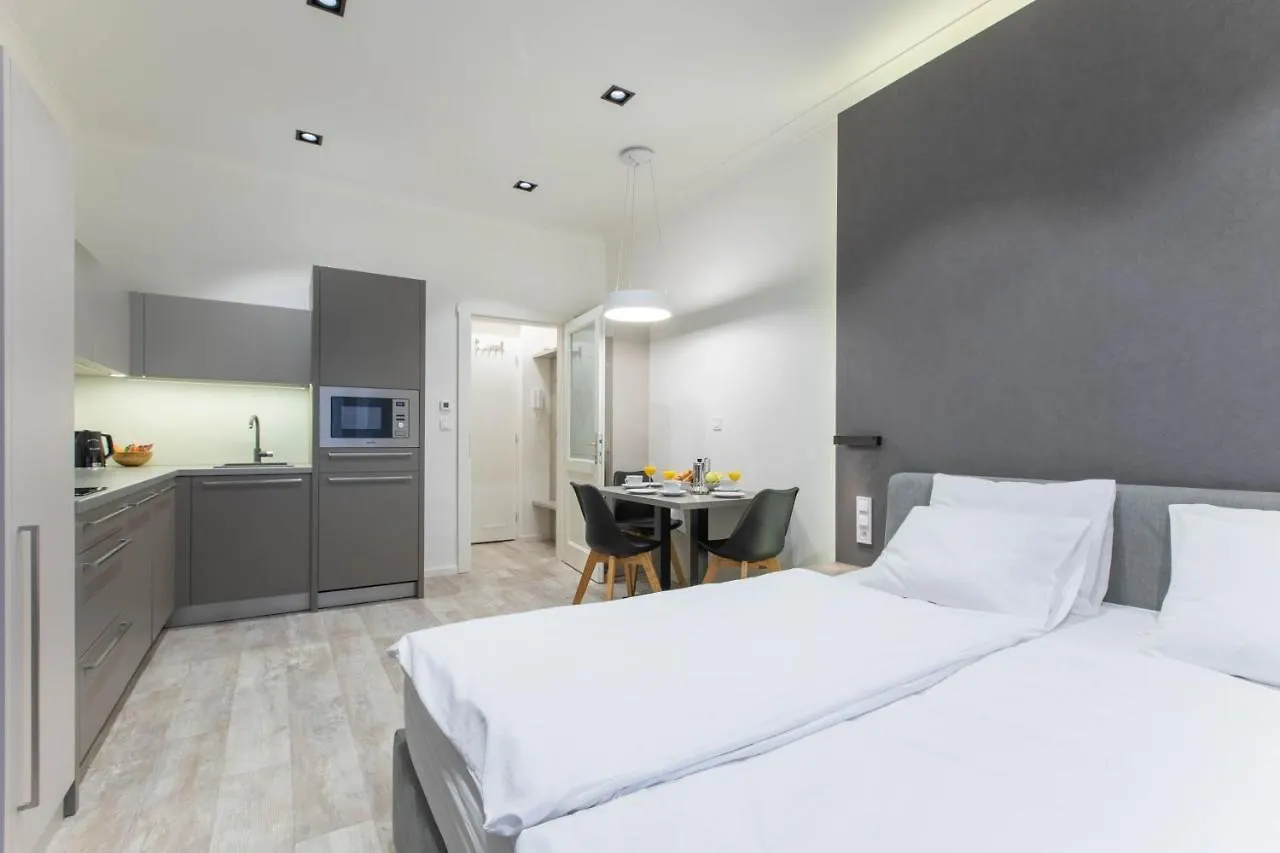 Lampi Aparthotel Praga 2*,  Czechy