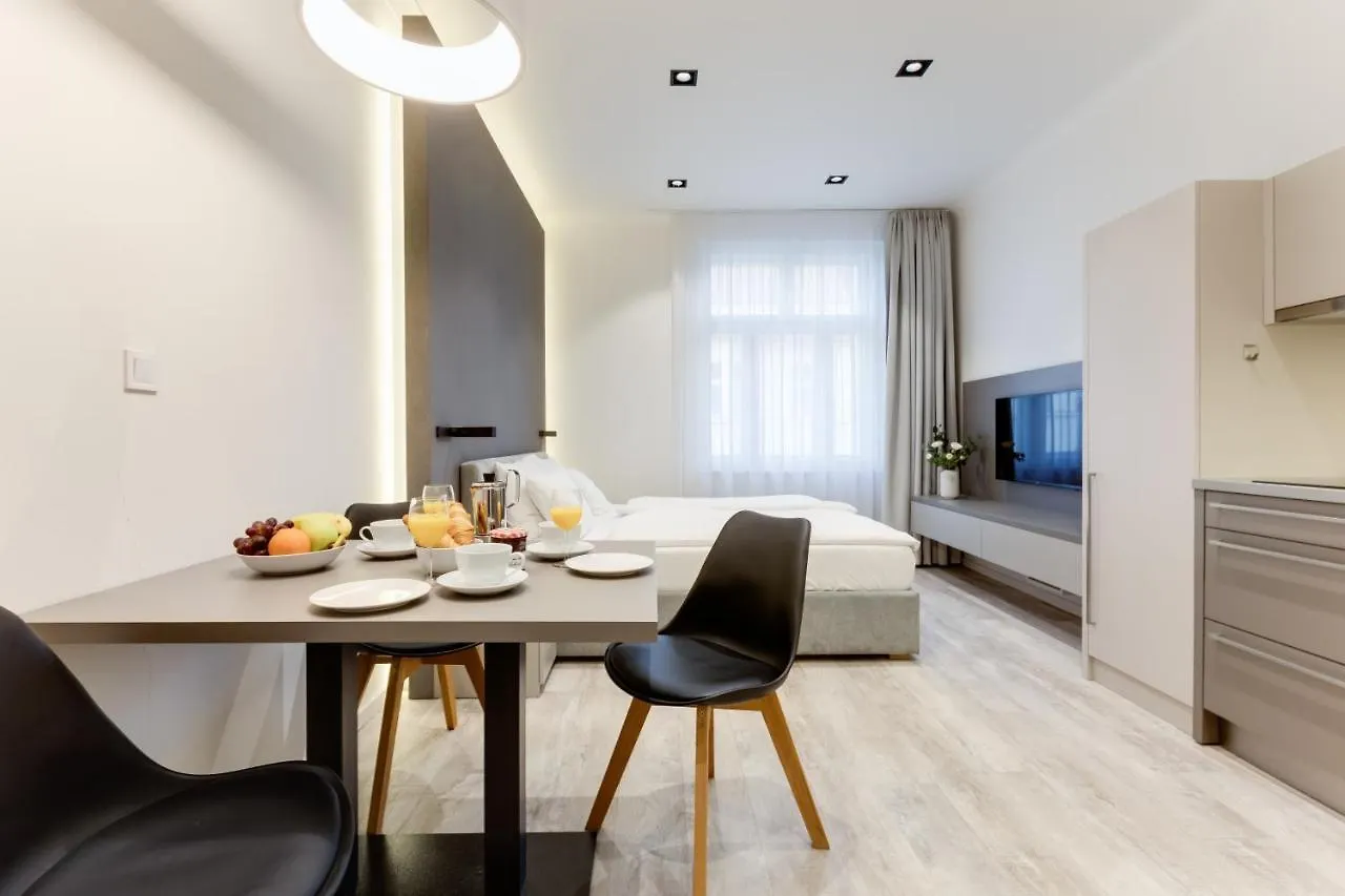 Lampi Aparthotel Praga Hotel