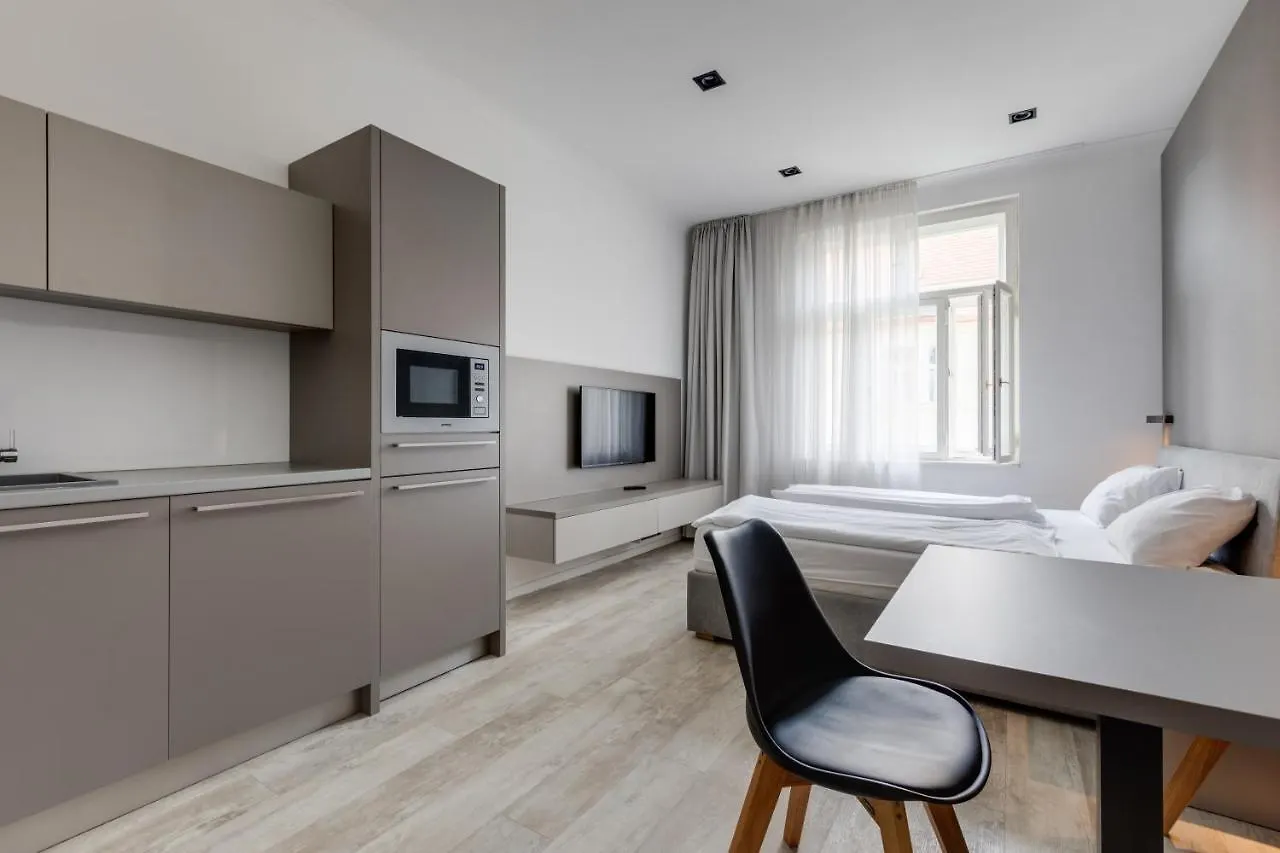 Lampi Aparthotel Praga